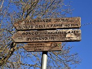 09 Al punto di partenza del sentiero per il 'Passo Lumaca' da Cornalita di S. Giovanni Bianco (550 m)